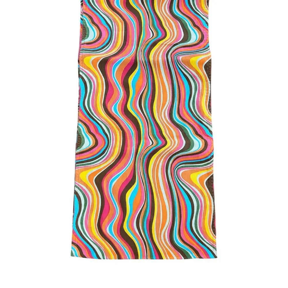 Crate&Barrel psychedelic multicolor waves table runner and napkin set